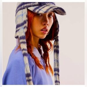 Free people blue plaid trapper hat NWT